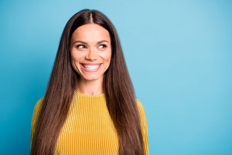 woman with straight teeth